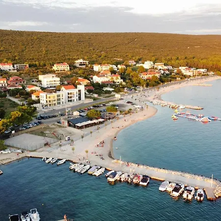 Noa アパート Sukošan